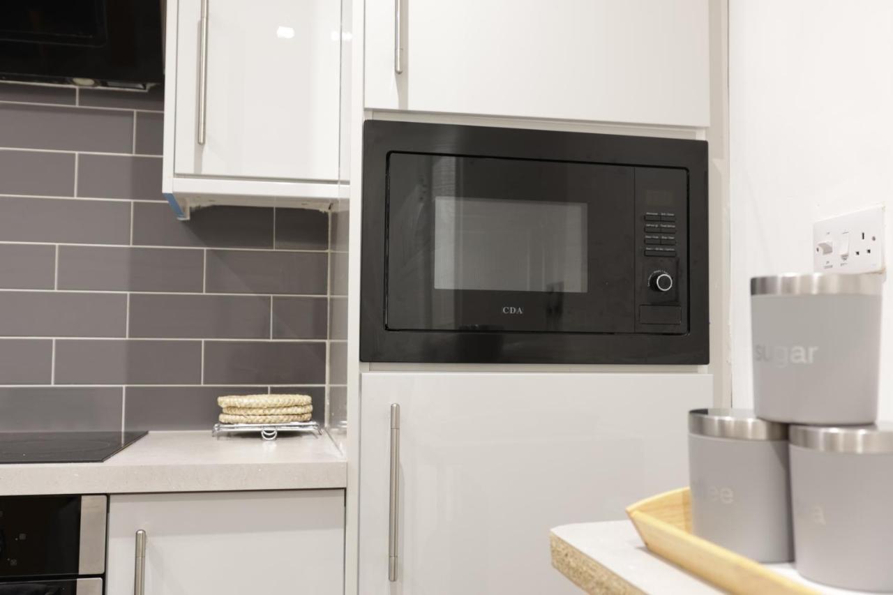 5 Bed Town House Within City Centre And Sleeps Up To 11 With Sky And Netflix Birmingham Extérieur photo