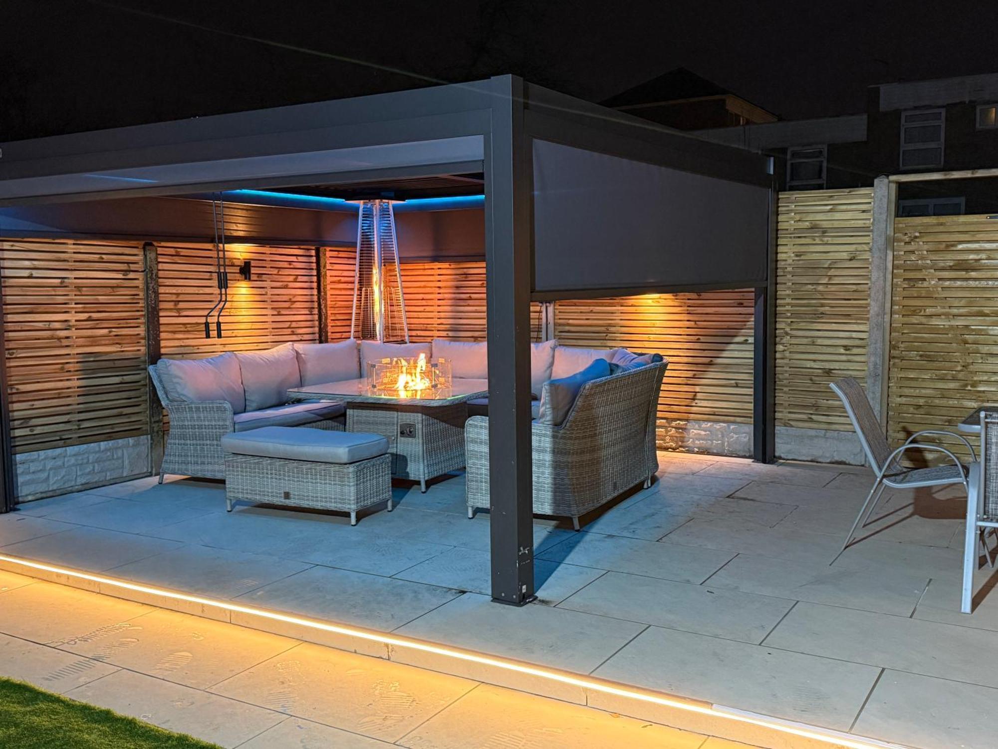 5 Bed Town House Within City Centre And Sleeps Up To 11 With Sky And Netflix Birmingham Extérieur photo