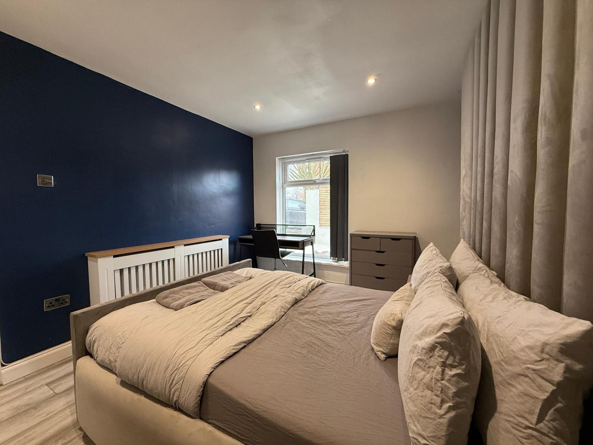 5 Bed Town House Within City Centre And Sleeps Up To 11 With Sky And Netflix Birmingham Extérieur photo